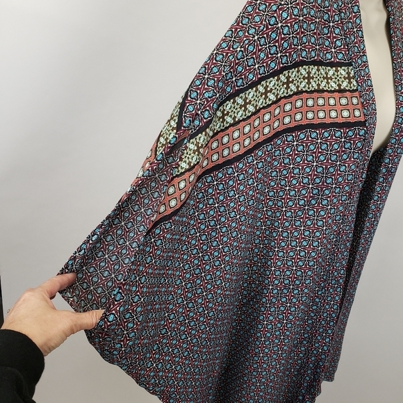VICTORIA SECRET geometric print kimono size XS/S - Picture 4 of 11